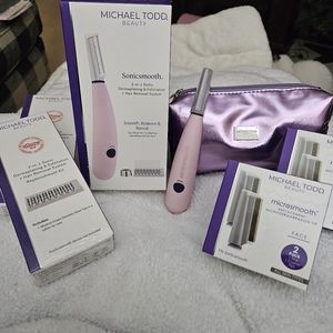 Sonicsmooth 2-in-1 Dermplaning &    Exfoliation+Hair Removal System plus extras.